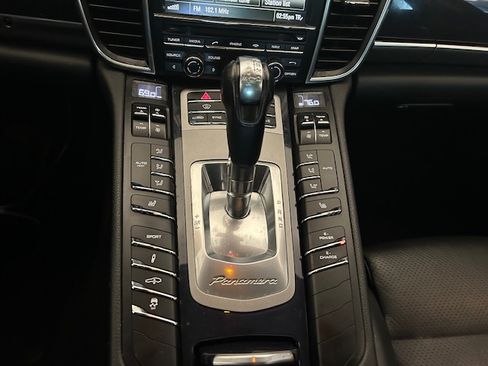 Used 2016 Porsche Panamera S RWD image 8