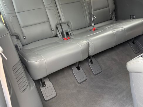 Used 2018 Lincoln Navigator L Reserve image 14