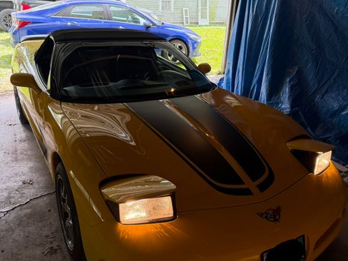 Used 2002 Chevrolet Corvette Convertible w/ Preferred Equipment Group2 RWD image 6