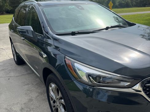 Used 2018 Buick Enclave Avenir w/ Trailering Package FWD image 4