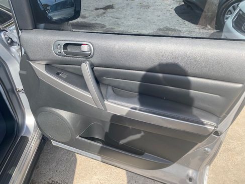 Used 2011 MAZDA CX-7 i SV FWD image 16
