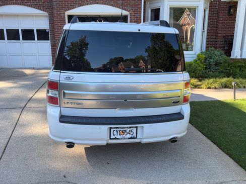 Used 2019 Ford Flex Limited FWD image 2