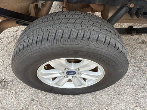 Used 2017 Ford F150 XL w/ Equipment Group 101A Mid AWD/4WD image 22