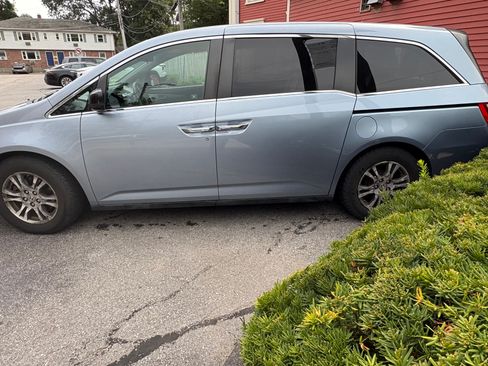 Used 2012 Honda Odyssey EX image 4