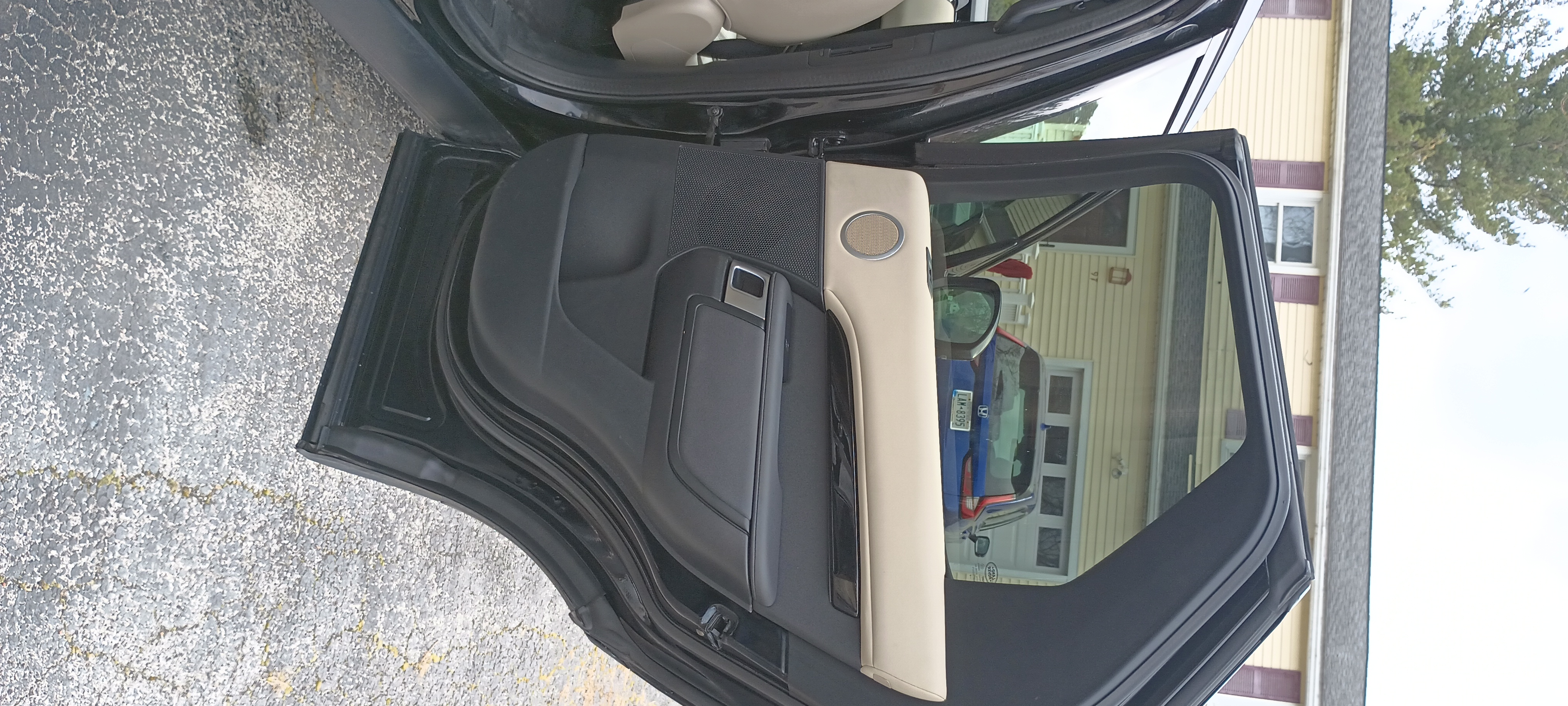 Used 2020 Land Rover Discovery SE AWD/4WD image 30