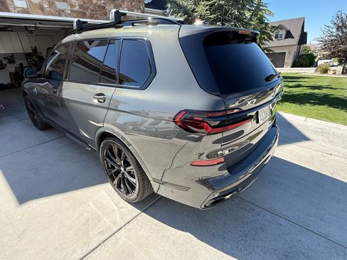 Used 2026 BMW X7 xDrive40i w/ M Sport Package AWD/4WD image 8