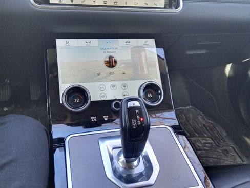 Used 2020 Land Rover Range Rover Evoque SE image 11