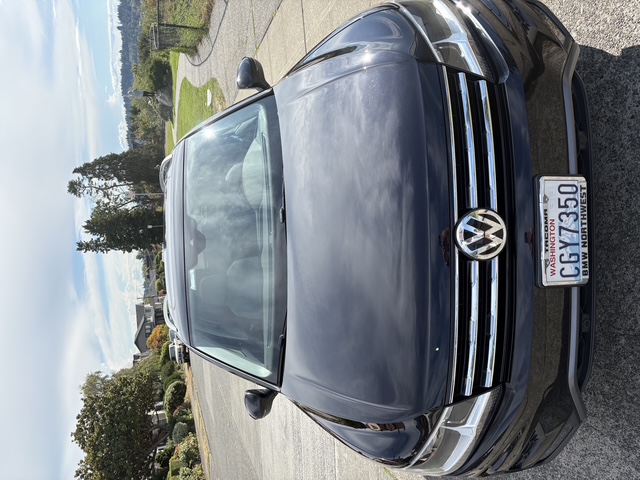 Used 2020 Volkswagen Tiguan SEL AWD/4WD image 4