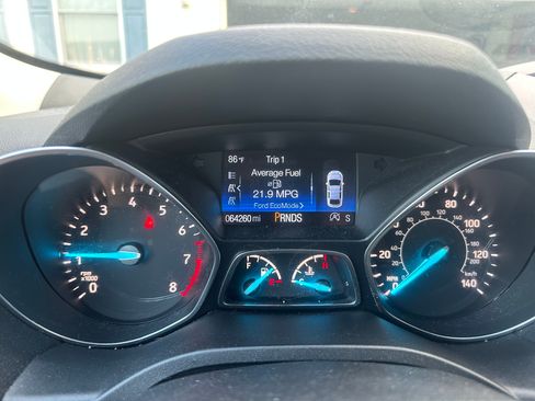 Used 2018 Ford Escape SE FWD image 11