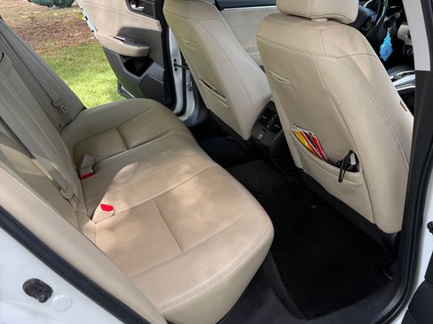 Used 2018 Honda Clarity Touring image 11