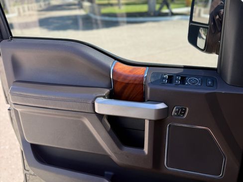 Used 2020 Ford F250 King Ranch w/ King Ranch Ultimate Package image 14