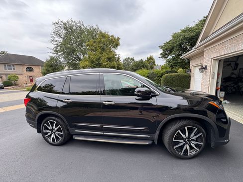 Used 2019 Honda Pilot Elite image 4