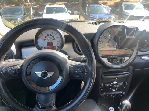 Used 2013 MINI Cooper Hardtop FWD image 1