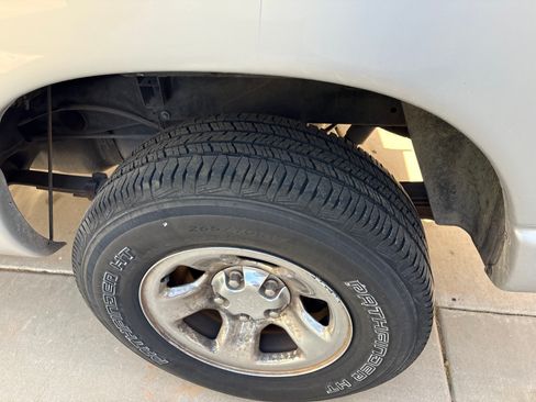Used 2005 Dodge Ram 1500 Truck SLT RWD image 14
