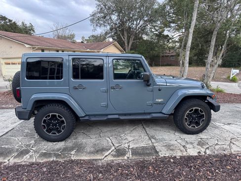 Used 2014 Jeep Wrangler Unlimited Sahara w/ Max Tow Package image 8