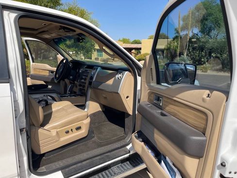 Used 2011 Ford F150 Lariat w/ Lariat Chrome Pkg image 11