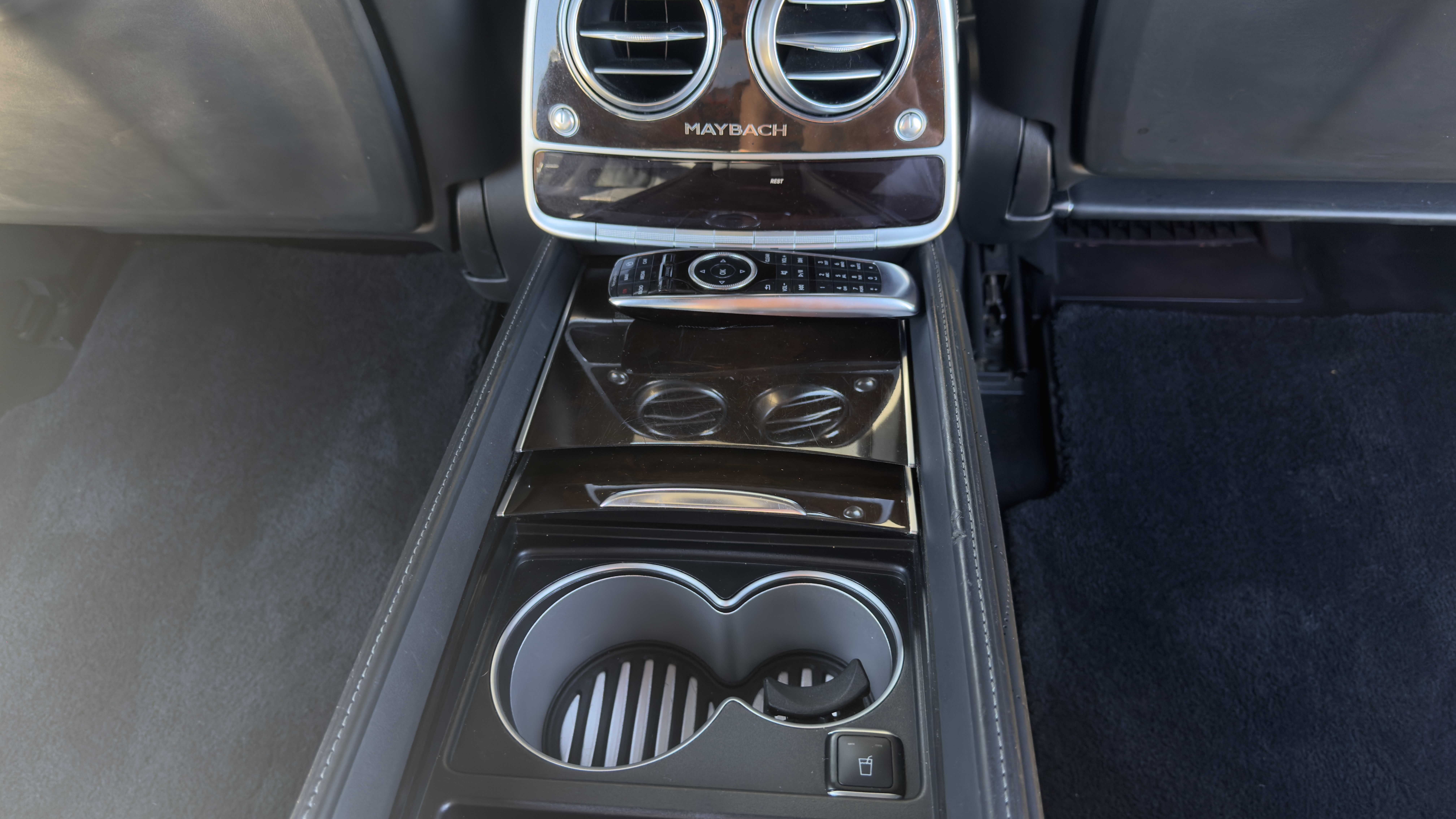 Used 2016 Mercedes-Benz Maybach S 600 image 19