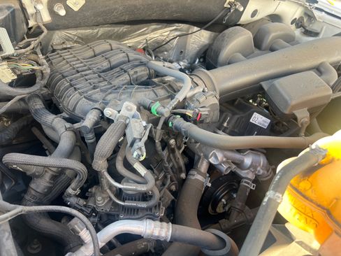 Used 2019 Ford F150 XLT image 10