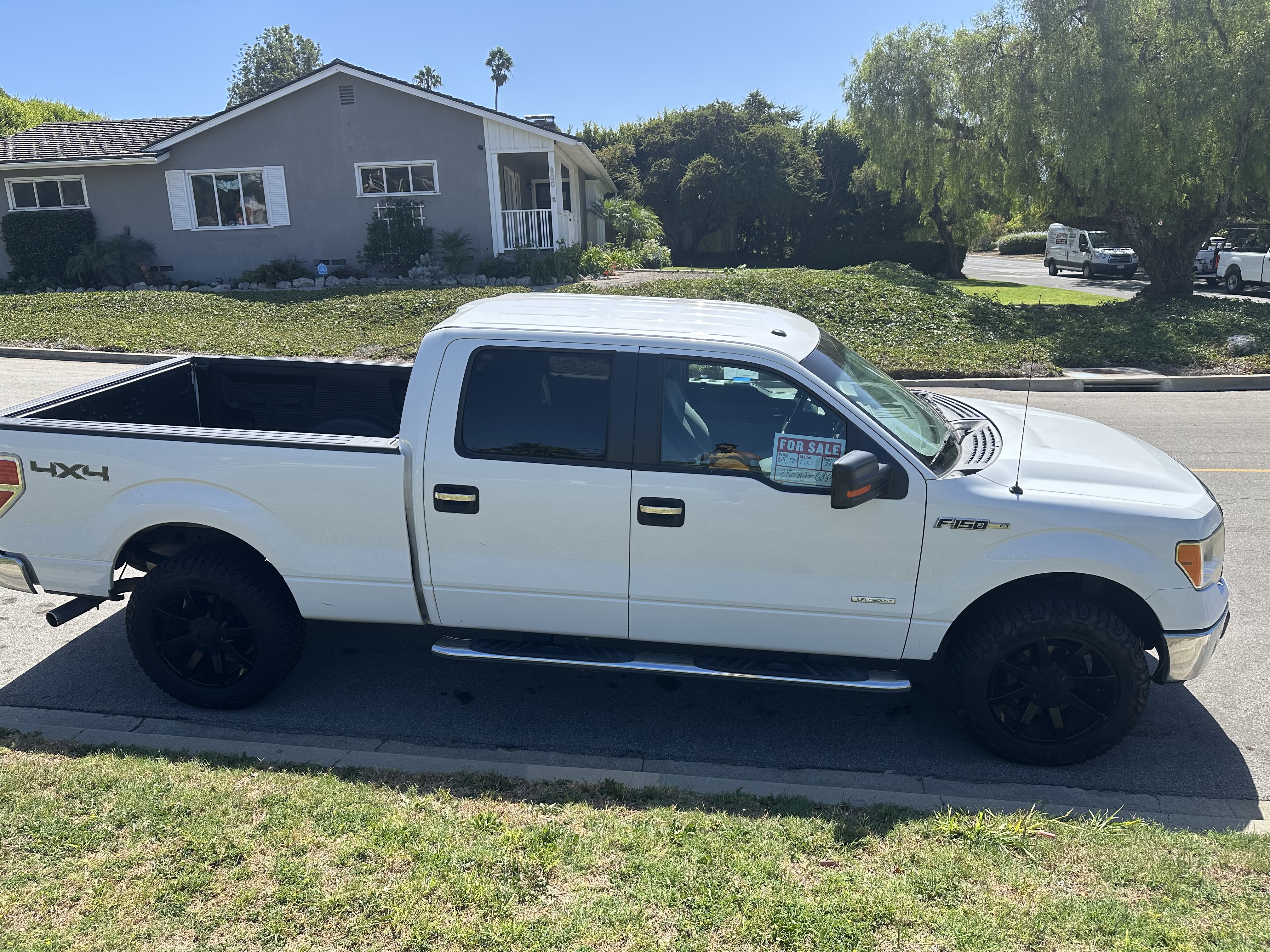 Used 2013 Ford F150 XLT w/ Luxury Equipment Group AWD/4WD image 9