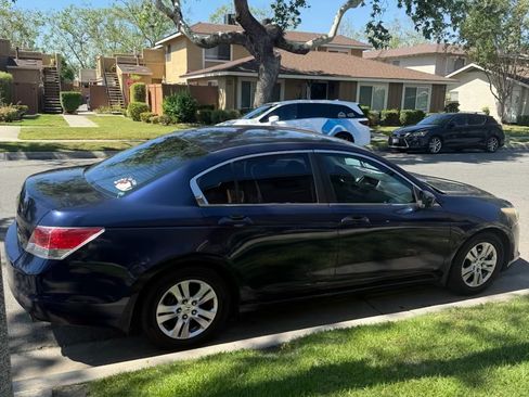 Used 2010 Honda Accord LX-P image 1