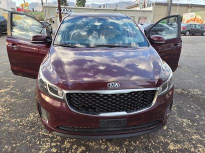Used 2015 Kia Sedona LX