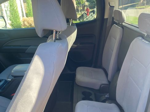 Used 2017 Chevrolet Colorado W/T w/ WT Convenience Package image 5