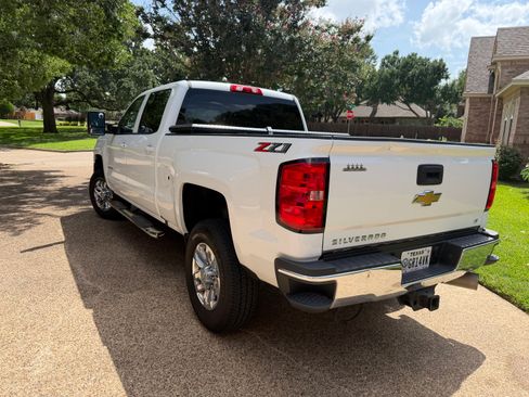 Used 2019 Chevrolet Silverado 2500 LT w/ LT Convenience Package AWD/4WD image 19