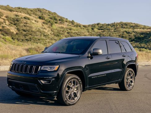 Used 2021 Jeep Grand Cherokee Limited w/ Quick Order Package 28K 80th AWD/4WD image 2