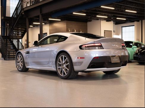 Used 2015 Aston Martin V8 Vantage GT image 2