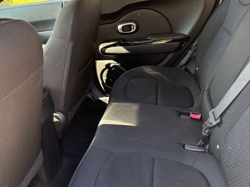 Used 2015 Kia Soul + w/ Audio Package FWD image 11