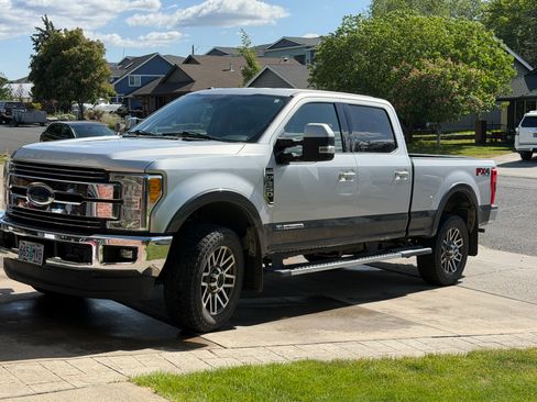 Used 2017 Ford F350 Lariat w/ FX4 4x4 Off Road Package image 2