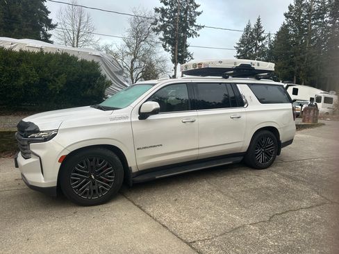 Used 2021 Chevrolet Suburban High Country image 1