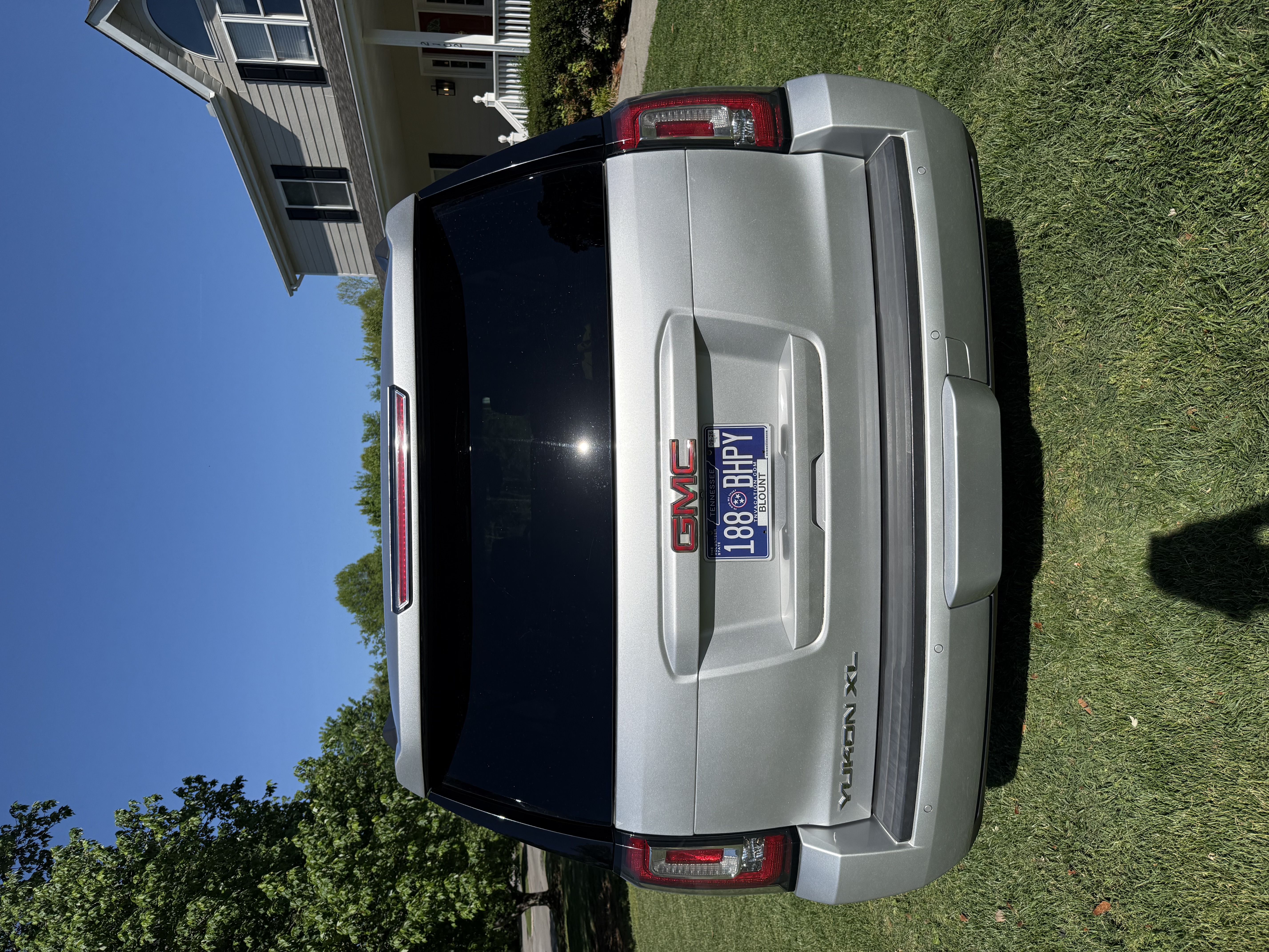 Used 2019 GMC Yukon XL SLT w/ Open Road Package AWD/4WD image 4
