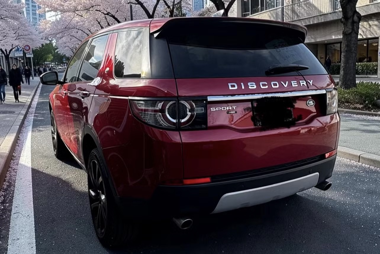 Used 2017 Land Rover Discovery Sport HSE Luxury AWD/4WD image 4