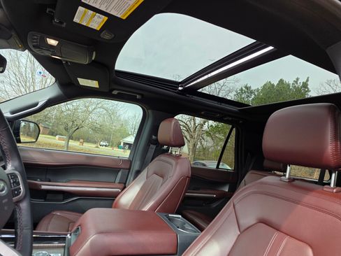 Used 2024 Ford Expedition Max Limited image 17