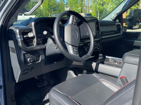 Used 2024 Ford F250 Lariat w/ Lariat Ultimate Package AWD/4WD image 19