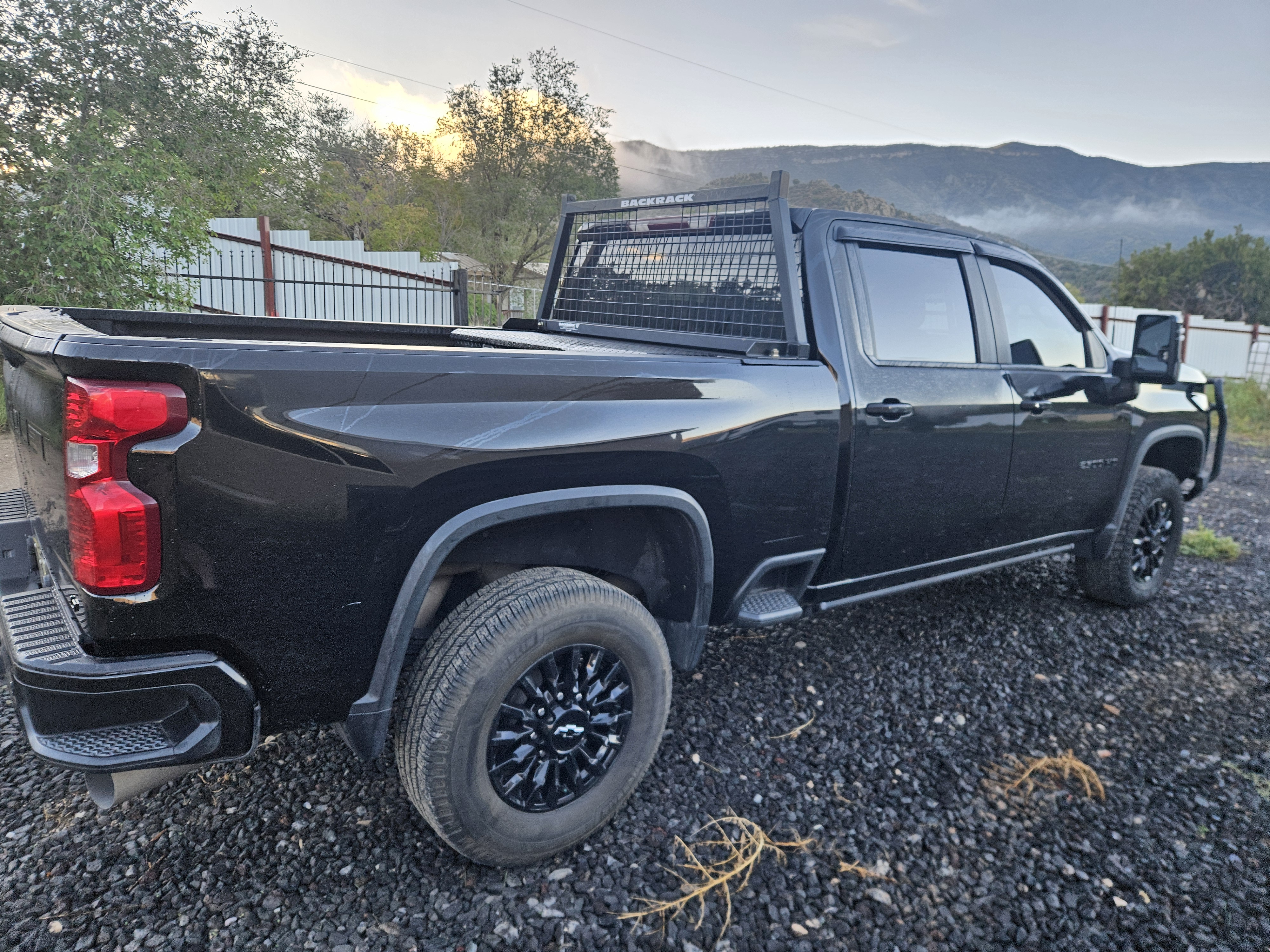 Used 2021 Chevrolet Silverado 2500 LT w/ Midnight Edition AWD/4WD image 16