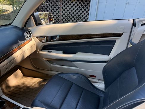 Used 2015 Mercedes-Benz E 400 Cabriolet image 13