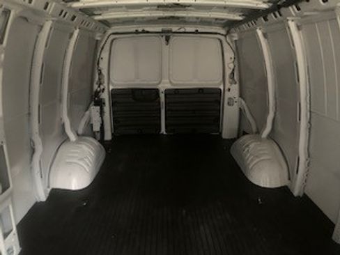 Used 2024 Chevrolet Express 2500 Extended w/ Driver Convenience Package image 4