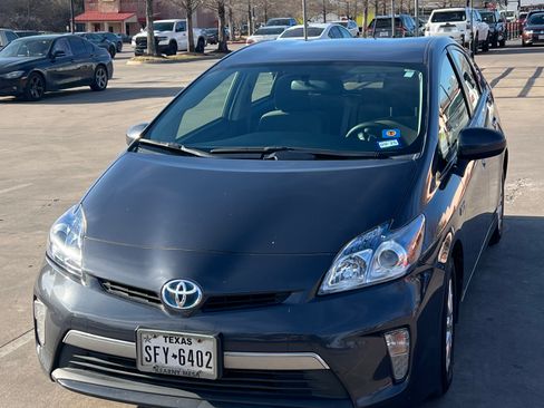 Used 2014 Toyota Prius Prime Plug-In Hybrid image 26
