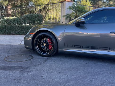 Used 2021 Porsche 911 Carrera image 24