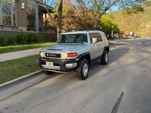 Used 2007 Toyota FJ Cruiser 4WD image 15