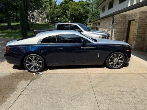 Used 2019 Rolls-Royce Wraith Coupe 2D image 28