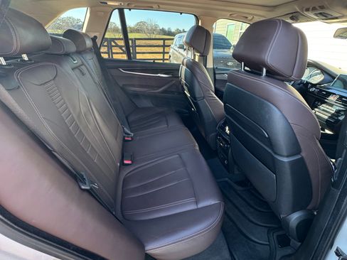 Used 2016 BMW X5 xDrive50i image 12