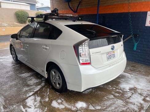 Used 2011 Toyota Prius Two FWD image 5