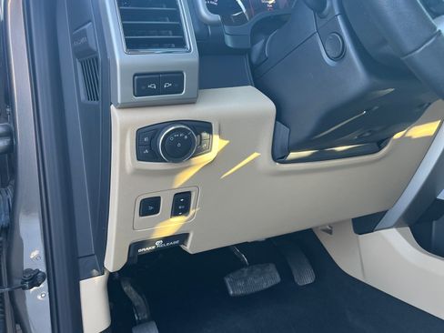 Used 2020 Ford F250 Lariat w/ Lariat Ultimate Package image 11