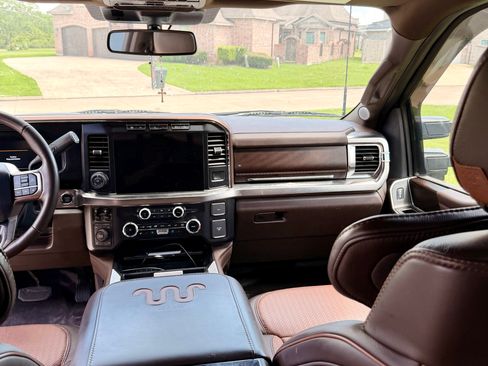 Used 2024 Ford F350 King Ranch AWD/4WD image 10