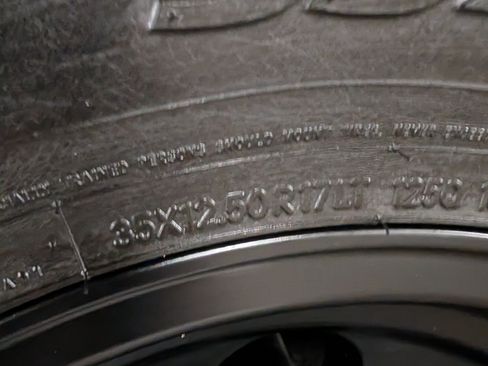 Used 2023 Jeep Wrangler Sport image 7