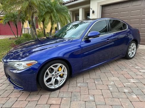 Used 2020 Alfa Romeo Giulia Ti w/ Active Blind Spot Package image 10