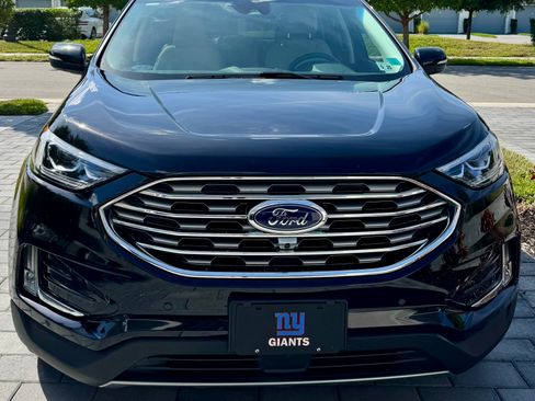 Used 2020 Ford Edge Titanium w/ Equipment Group 301A image 8